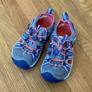 •Teva• Water shoes